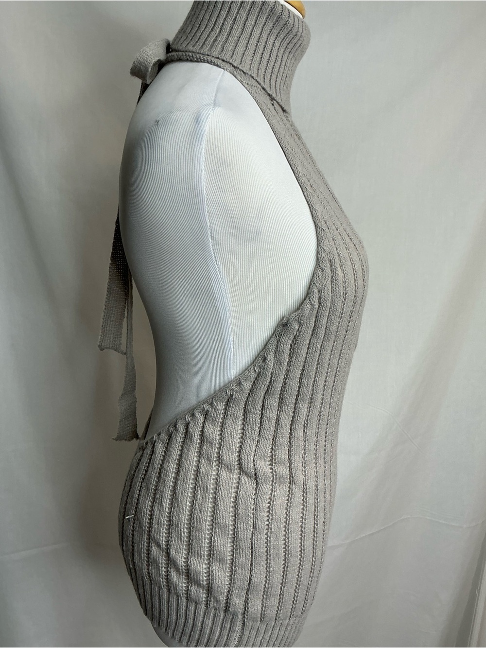 2227 - Ribbed Keyhole Turtleneck Sweater - Taupe - Picture 4 of 6